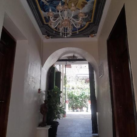 Hostal Atlantis Кіто Екстер'єр фото